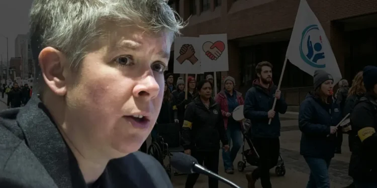 Ontario community and social workers strike